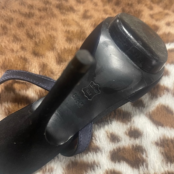 Tory Burch" Black Velvet & Navy Blue Satin T-Strap Heels - Picture 8 of 15